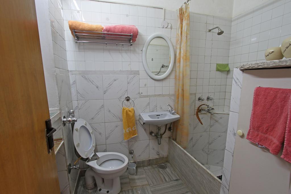 Nina Kochhar'S Homestay نيودلهي الغرفة الصورة